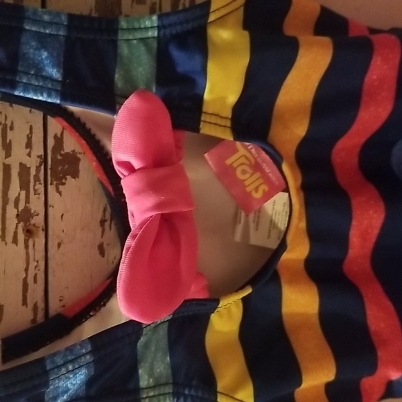 TROLLS Girls swimsuit size 2T - Picture 4 of 5